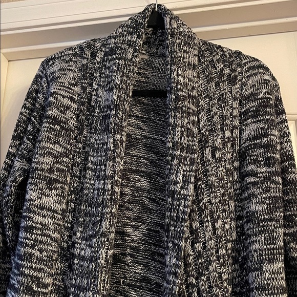 Charlotte Russe Marled Black and Gray Cardigan size M - Picture 2 of 7